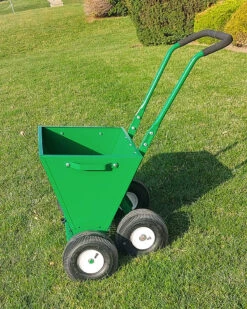 Mini Topper Topdresser 68 Litre, 600mm Width -Garden Bliss mini topper 20221122 133113 39310.1669767016